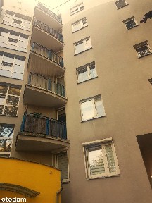 Kawalerka blisko centrum, dostępna od ręki, gotowa do zamieszkania.