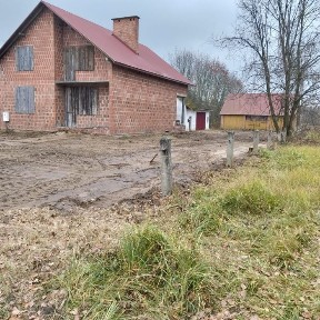 Dom jednorodzinny w stanie surowym, Gwoździec