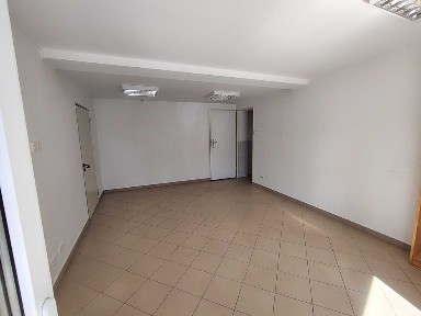 wynajmę lokal biurowo usługowy 25m Straszyn