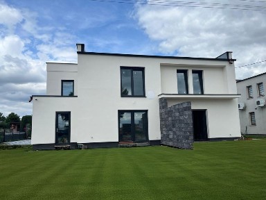 Wynajem mieszkania domu biura 120m2