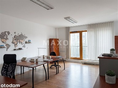 Kameralne biuro 81 m² z balkonem, 3 gabinety