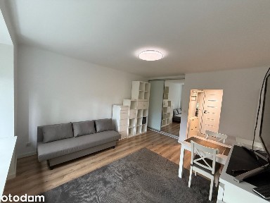 Kawalerka 28 m2 z oddzielną kuchnią | Metro Racławicka