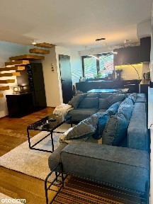 Dwupoziomowy apartament z garażem w bliźniaku KLINY