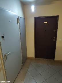 Ładne, w pełni wyposażone 3 pokoje z oddzielną kuchnią, WC, spiżarką.