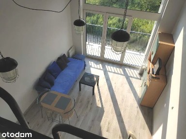 Klimatyczny loft z antresolą i balkonem