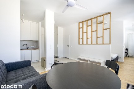 Studio, ul. Kolejowa 45B, Wola