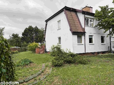 Dom bliźniak z piwnicą strychem i ogrodem w Komorowie