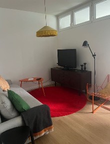 Do Wynajęcia: Urokliwe Mieszkanie w Nowej Hucie