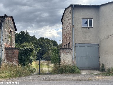 Przestronny obiekt produkcyjno-usługowy na dużej działce (4637 m²)
