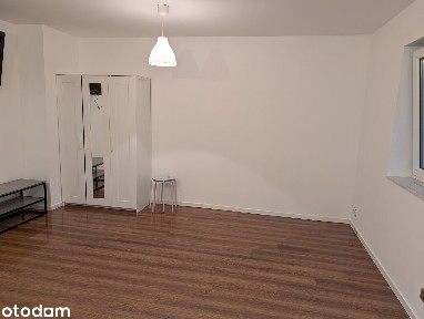Kawalerka, wysoki parter, gotowa do zamieszkania