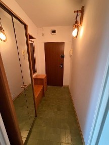 Sprzadam 3 pokoje metro imielin 66,40 m2