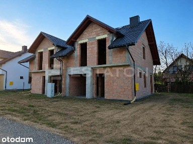 Kameralna Inwestycja Wśród Domów Jenorodzinnych