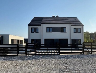 Nowoczesna nieruchomość na sprzedaż - Żurawiniec