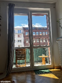 Słoneczna kawalerka po remoncie, widok na rynek