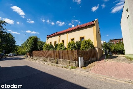 Dom dla dwóch rodzin + spora działka budowlana