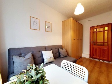 Wynajmę małą kawalerkę w Sopocie przy ul. Grunwaldzka 79.