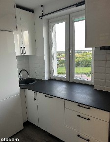 Czteropokojowe mieszkanie z balkonem i garażem