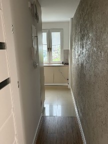 | Zarzecze | 2 pokoje + balkon | Po generalnym remoncie |