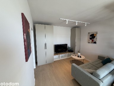NOWOCZESNA KAWALERKA 36 m² PO GENERALNYM REMONCIE. Rezerwacja do 5.09