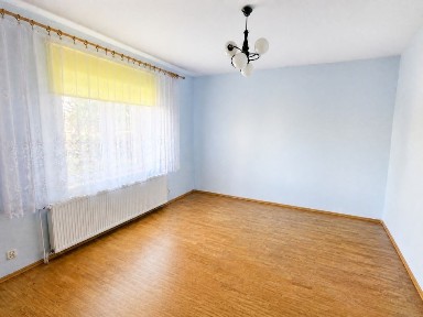 Dom w zabudowie szeregowej w Piotrowicach - 87 m², działka 270 m², garaż i piwnica 46 m²