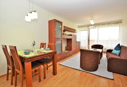 2 pokojowe, 52m2 przy ul. BULWAROWEJ w Nowej Hucie, przyjazne dla zwierzaka, dwa miejsca postojowe, 3p., duży taras