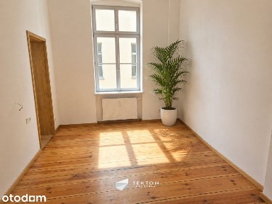3 pokoje do wejścia w kamienicy premium w centrum