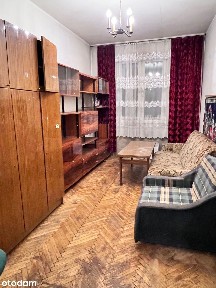 Praga-Południe: Mieszkanie z piwnicą i kuchnią