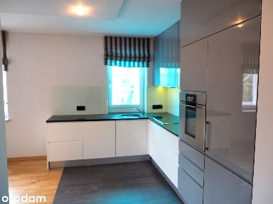 Apartament - 4 pokoje z garażem i balkonem!