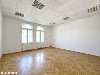 6-pokojowy lokal biurowy z balkonem - ul. Karmelicka