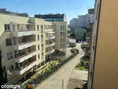 3 pokoje | Przestronne wnętrze | Balkon