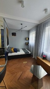 BEZPOŚREDNIO Ekskluzywna Kawalerka/ 200m od Łazienek Królewskich/ Świeżo po remoncie/ Kamienica/ Dostępne od 1 października (wynajem długoterminowy)