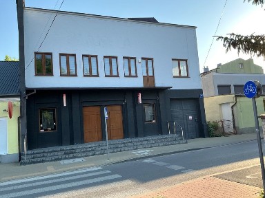 Sprzedam lokal, usługowo - mieszkalny w Stalowej Woli - Rozwadów