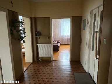 Dom wolnostojący w spokojnej lokalizacji