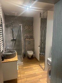 Wynajem 2-pokojowego mieszkania z balkonem i miejscem postojowym