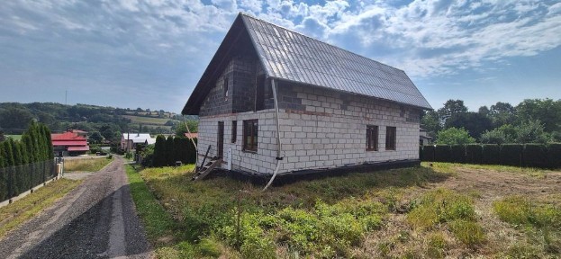 Dom wolnostojący na sprzedaż, stan surowy zamknięty - Godowa