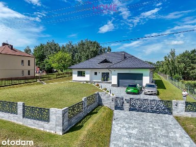 Styl i Przestrzeń - Nowoczesny Dom w Woliczce
