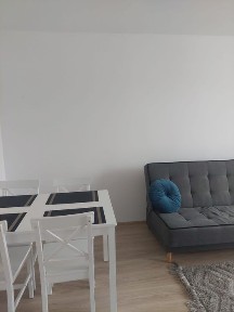 Wynajmę mieszkanie 2-pokojowe.