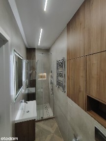 NOWOCZEŚNIE WYREMONTOWANE 2 POKOJE W CENTRUM - I PIĘTRO,KOMÓRKA LOKAT.
