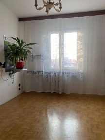 Bez prowizji. Przestronne 3 pokojowe mieszkanie w niskim bloku z balkonem na sprzedaż w Chorzowie.