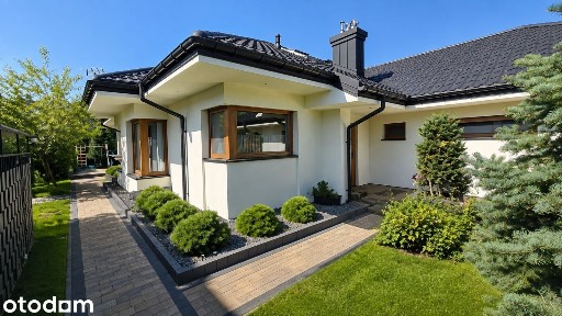 Dom w Książenicach | 6 pokoi, antresola i taras 90 m²