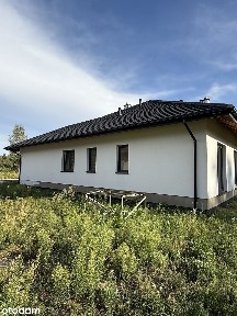 Nowy dom wolnostojący w stanie deweloperskim