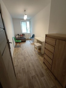 Jasne, 2-pokojowe mieszkanie | Os. Traugutta | Piwnica | Internet | Dostępne od 1.08.2026