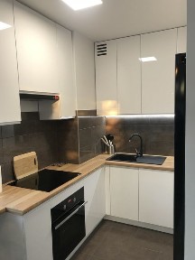 Ruczaj. Dwa pokoje, duży balkon, bez posredników.