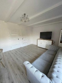 Dom w zabudowie bliźniaczej 96,61 m² | Garaż 17 m² | Piwnica 48,30 m² | Ogród 500 m² | Oława | 4 500 zł