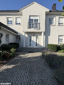 Reprezentacyjny, prestiżowy dom dla wymagających.