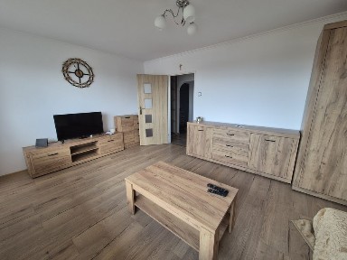 2-pokojowe mieszkanie z balkonem i windą w Bojarach