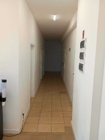 Funkcjonalna przestrzeń z dużym potencjałem pod gabinety, placówkę medyczną, centrum terapeutyczne, usługi lub biura.