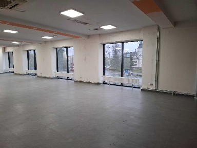 Lokal usługowo - handlowy w Tomaszowie Lubelskim