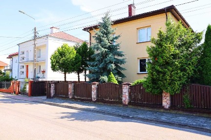 Dom z dużym potencjałem w świetnej lokalizacji - Zambrów, ul. Sosnowa