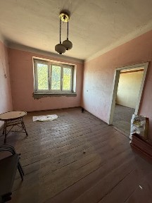 Sprzedam udział 1/8 w kamienicy ze wskazaniem na lokal 77 m² - Starachowice (Gotówka)
